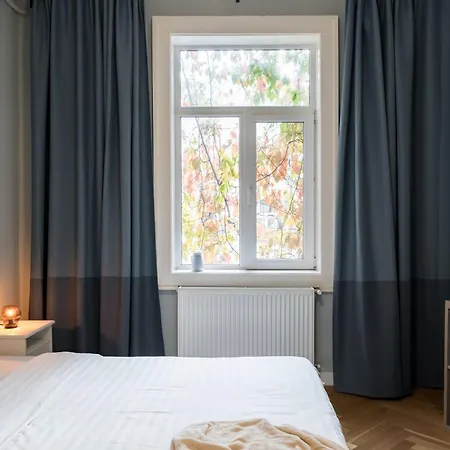 Chic Near Bucharest's Landmarks Апартаменты *