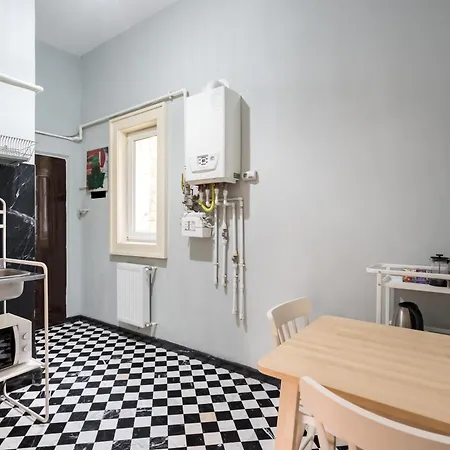 Chic Near Bucharest's Landmarks Бухарест