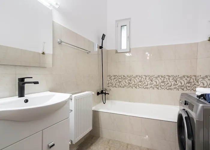 Chic Near Bucharest's Landmarks * Bukurešť