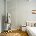 Apartamento Chic Near Bucharest's Landmarks Bucareste