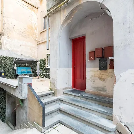 Chic Near Bucharest's Landmarks Apartman Bukarest