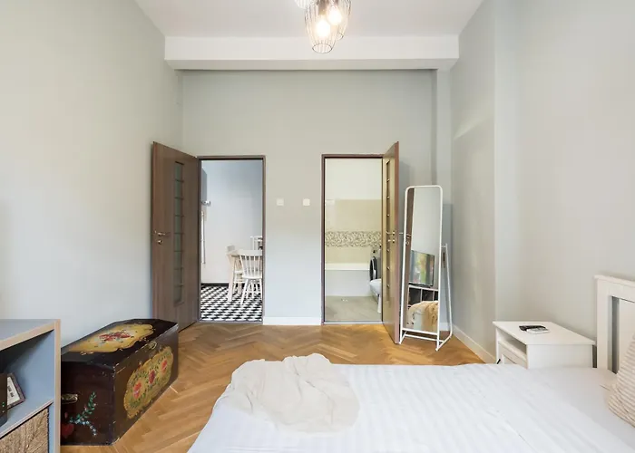 Chic Near Bucharest's Landmarks *