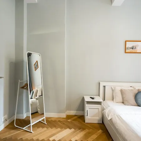 公寓 Chic Near Bucharest's Landmarks 布加勒斯特