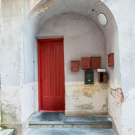 Chic Near Bucharest's Landmarks *